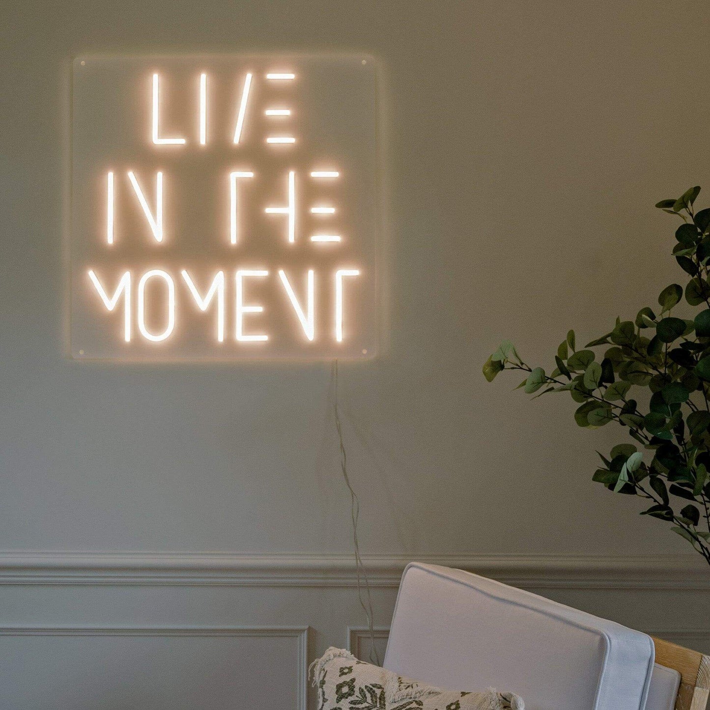 LIVE IN THE MOMENT - Little Rae Neon Signs